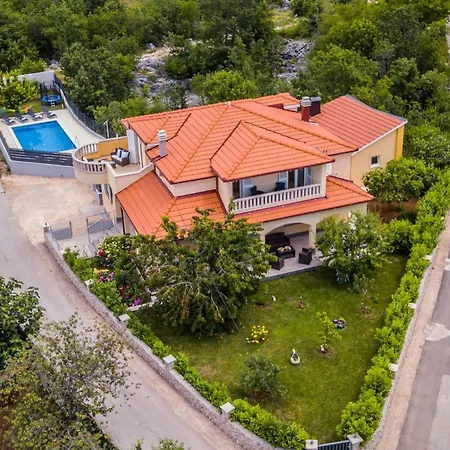 Casa de Férias Mile Katuni